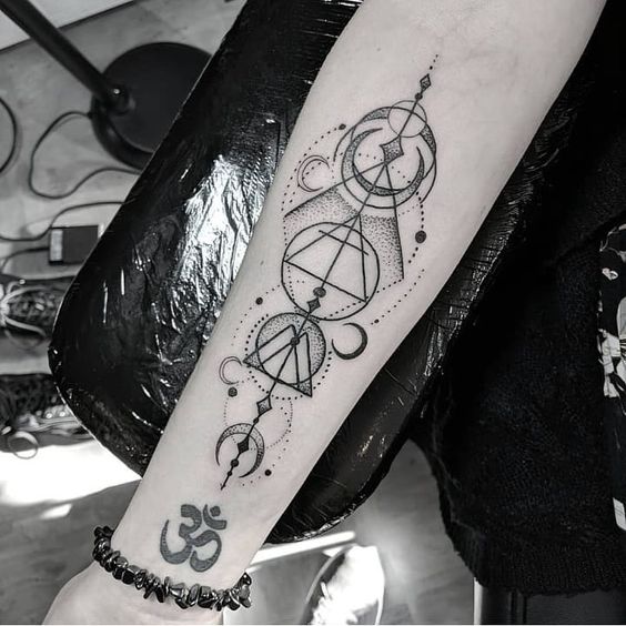 52 Unique Gemini Tattoos With Meaning Our Mindful Life Gemini Tattoo Geometric Tattoo Tattoos