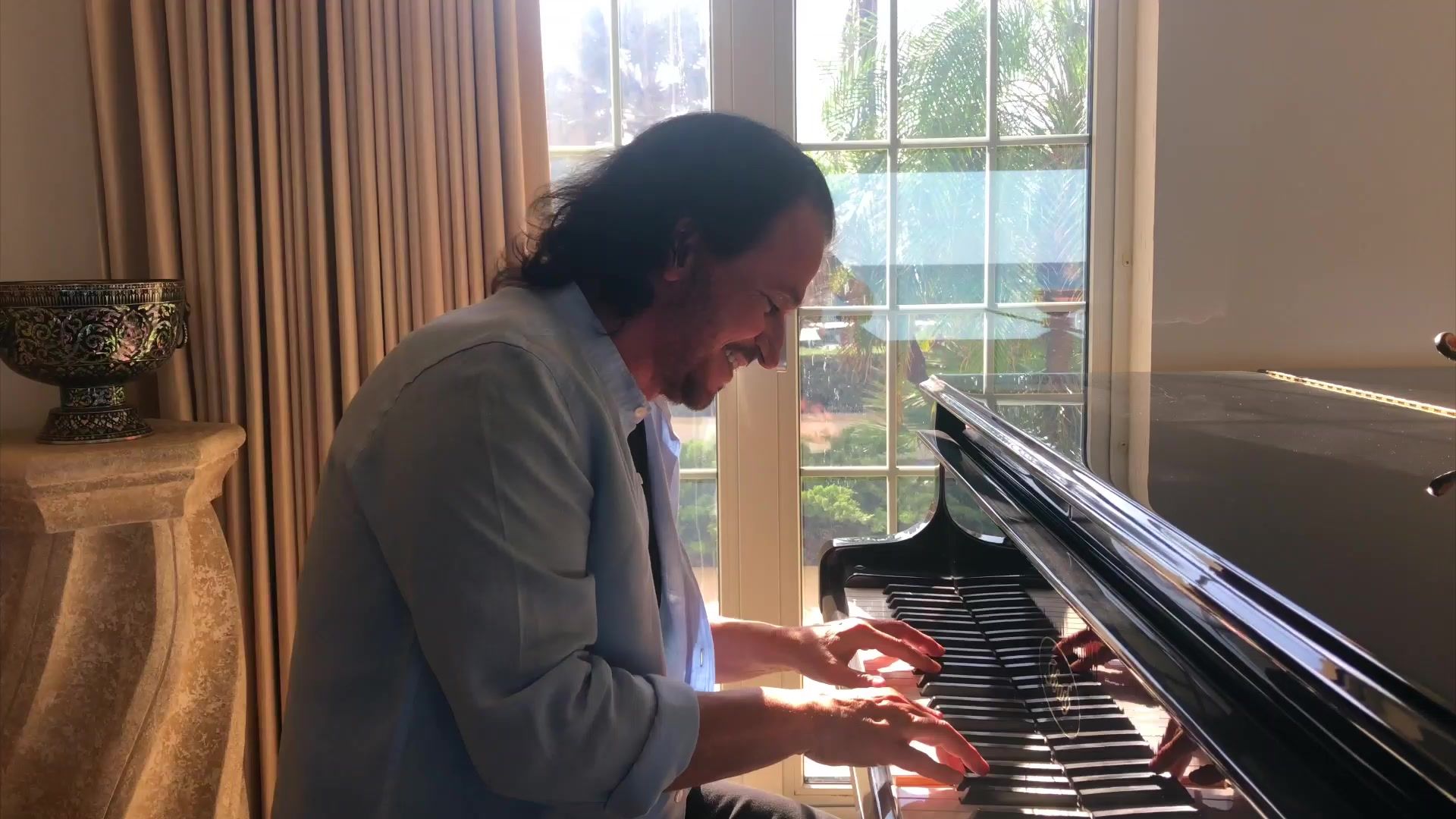 Official Yanni And Yanni Community Website