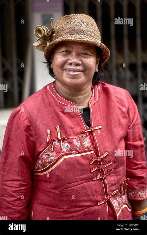Portrait Asian Woman Smiling Thailand Southeast Asia Asian People Portrait Asian Woman Smiling Thailand Southeast Asia Asian People