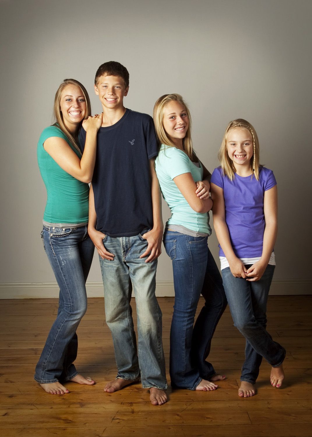 Siblings Sibling Photography Poses Sibling Photography Teenager
